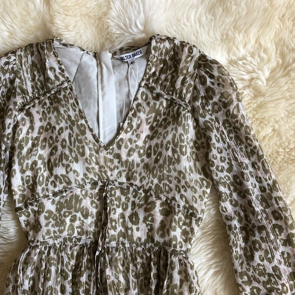 Walter Baker Faber V-Neck Dress Emerald Leopard 4 - Picture 7 of 10